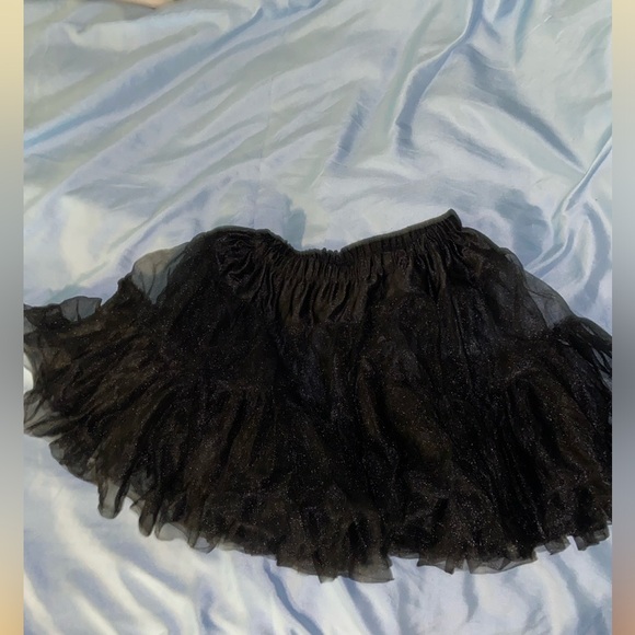 Woman’s standard size black tutu - Picture 2 of 2